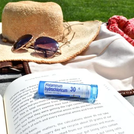 Histaminum-picnic-table-with-book